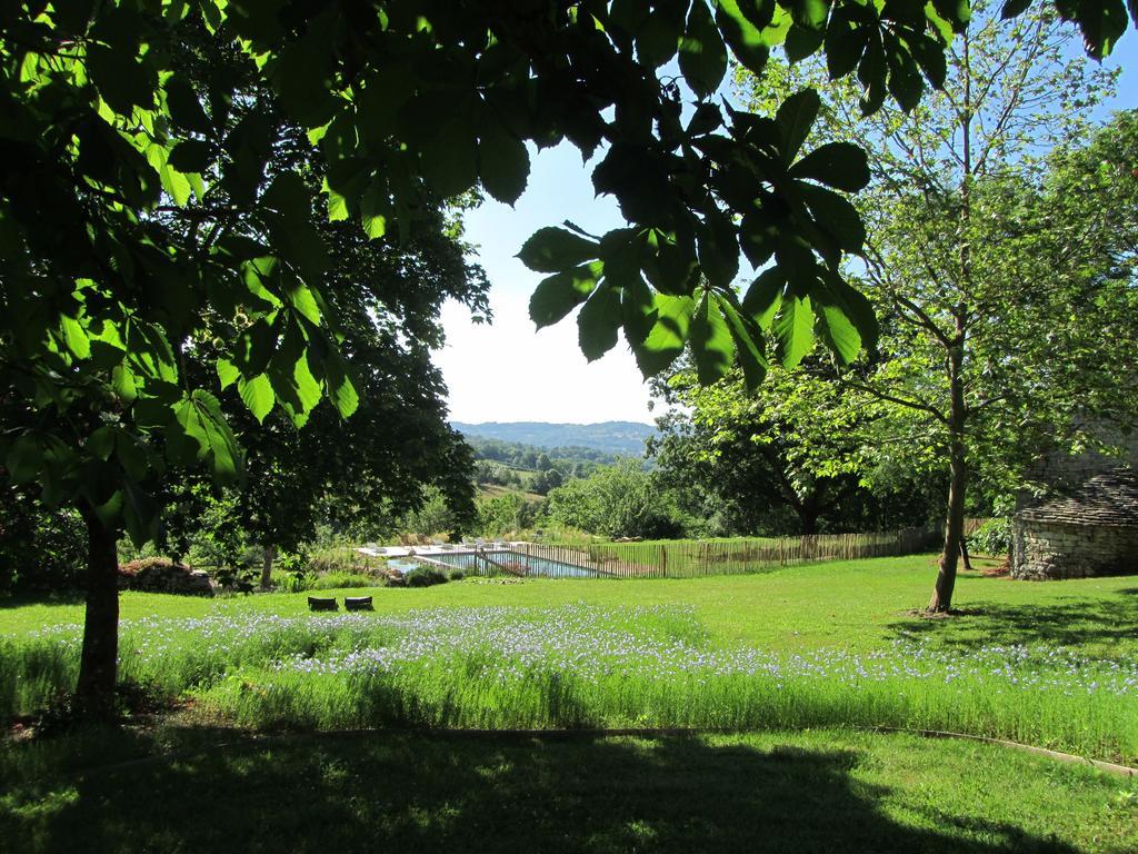 Mas Del Lum Bed & Breakfast Boussac  ภายนอก รูปภาพ
