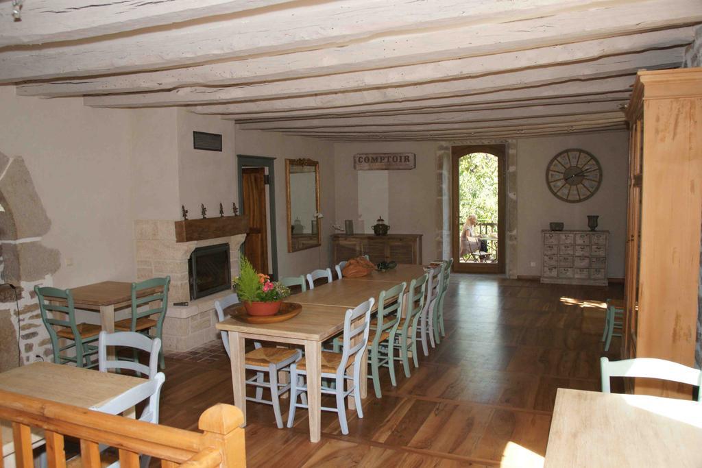 Mas Del Lum Bed & Breakfast Boussac  ภายนอก รูปภาพ
